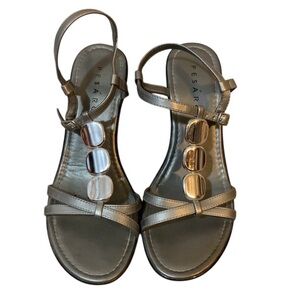Pesáro Silver Dressy Strappy Heeled Sandals Women’s Size 8.5